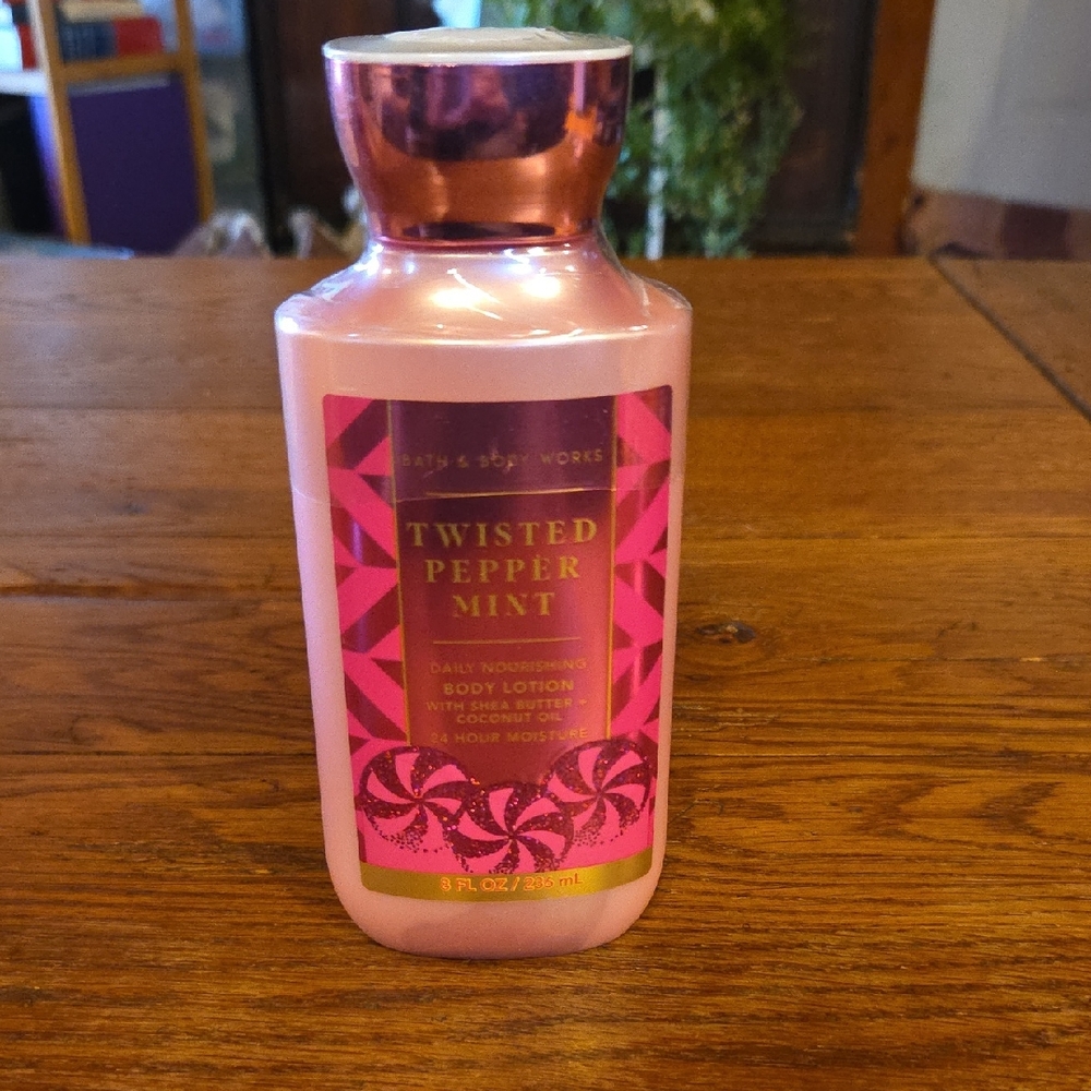 Bath & Body Works Twisted Peppermint Pink Lotion